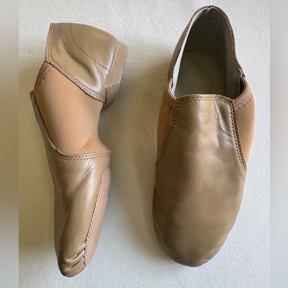 Big Kids 4M Tan Leather Leather Upper Slip-On Jazz Dance Shoes